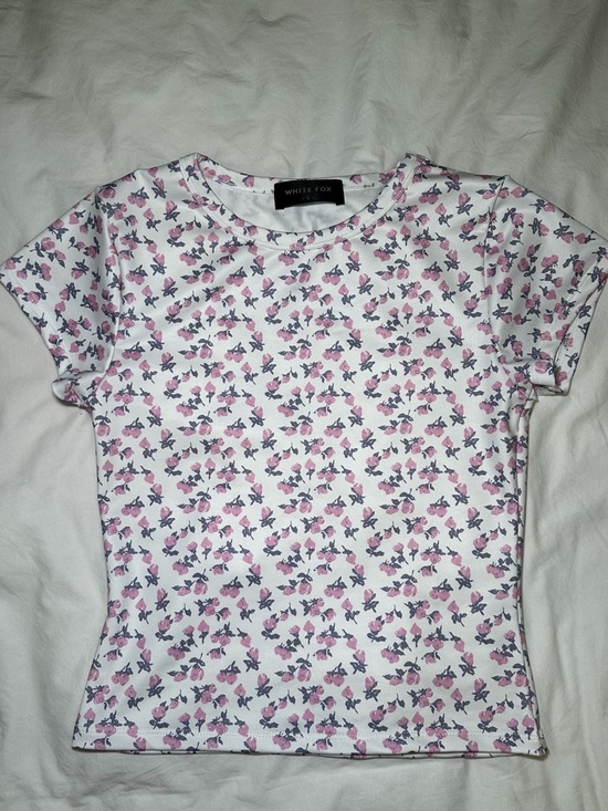 White Fox Boutique Tops - White Fox Boutique Floral Shirt & Shorts Set